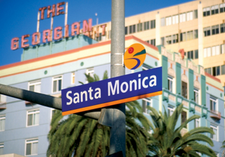 Illustration for article titled Remembering the Designer Who Made Our Cities More Colorful